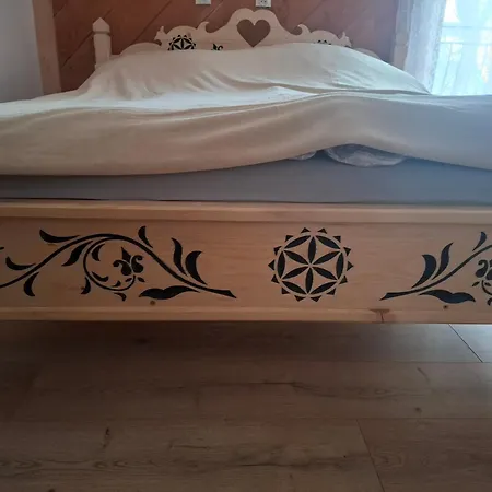 Pod Jasieniami -basen Plac Zabaw Pensjonat Białka Tatrzańska
