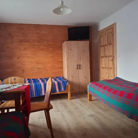 Pensjonat Pod Jasieniami -basen Plac Zabaw